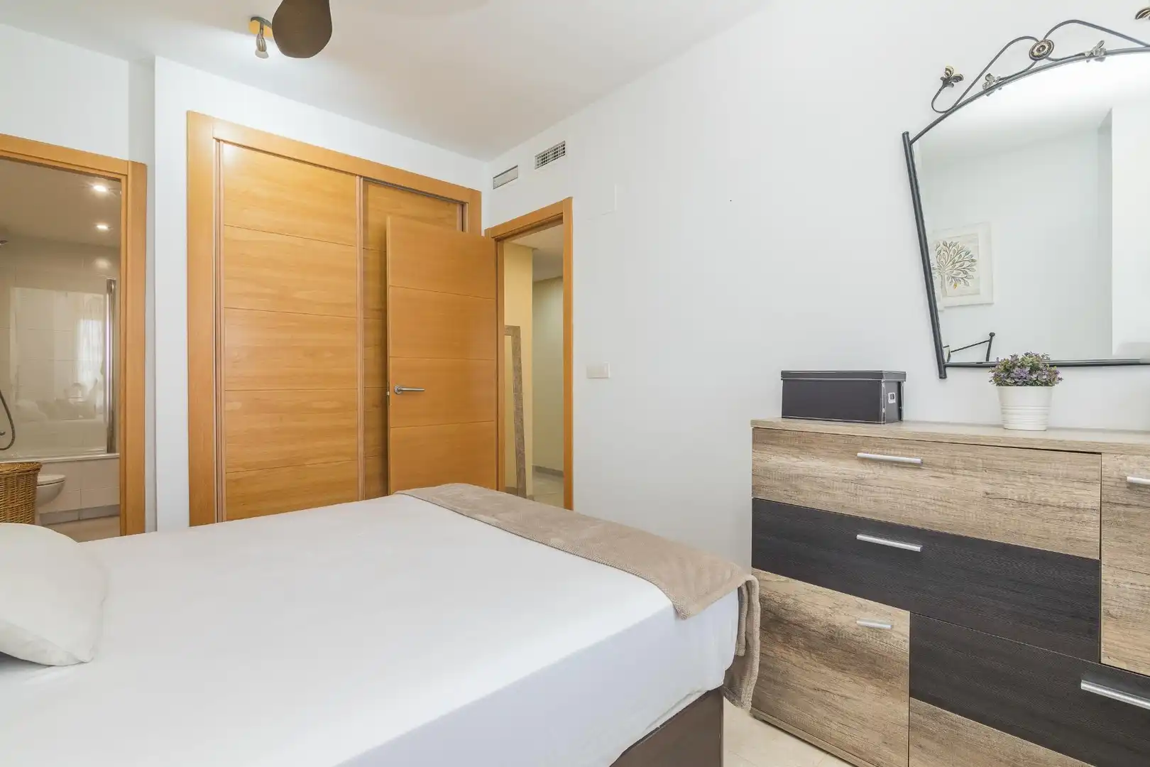 Bedroom of Flat for sale in El Campello  with Air Conditioner, Heating and Terrace