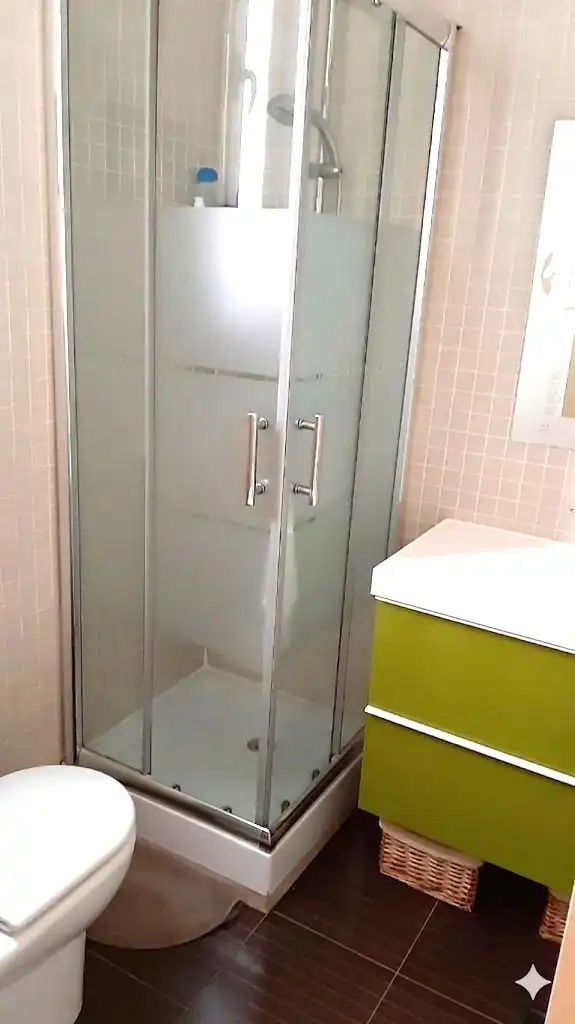 Baño de Casa adosada en venta en Madrid con Aire acondicionado, Calefacción y Terraza