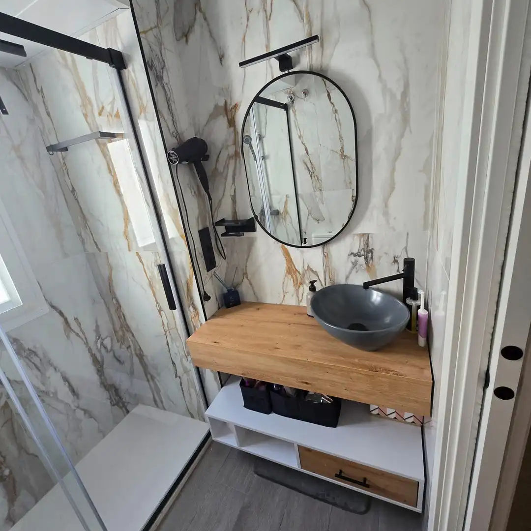 Badezimmer von Wohnung zur Miete in Córdoba mit Klimaanlage, Terrasse und Möbliert