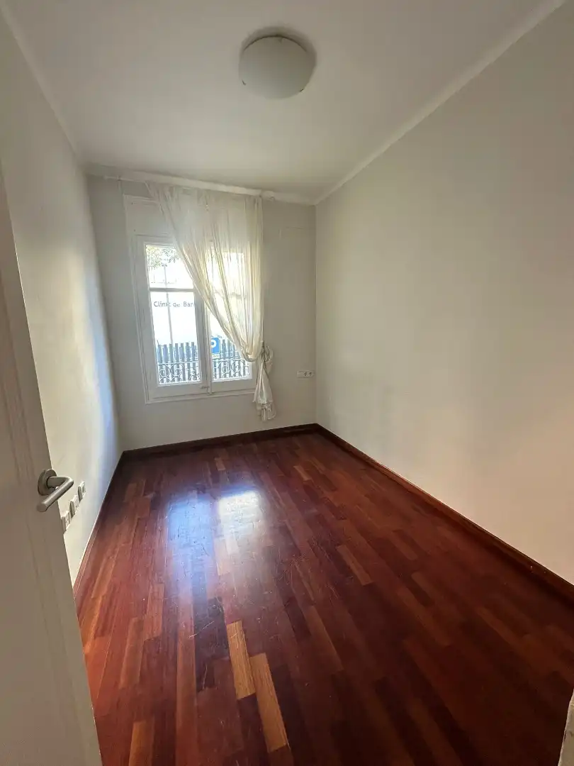 Habitación de Piso de alquiler en Barcelona con Calefacción y Parquet