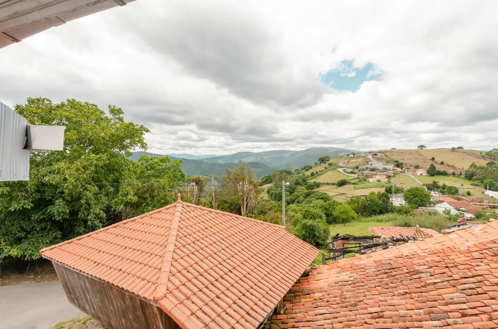 Terrassa de Casa o xalet en venda en Valdés - Luarca amb Calefacció, Jardí privat i Terrassa