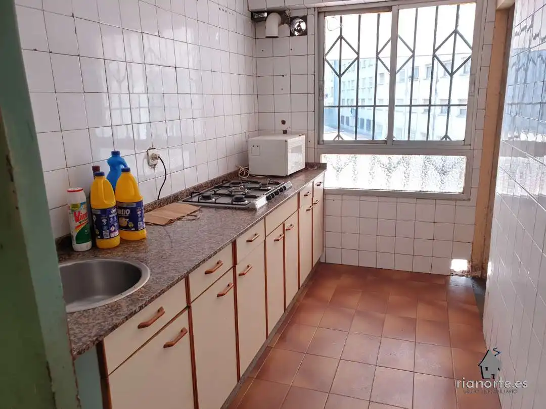 Cocina de Local en venta en Avilés