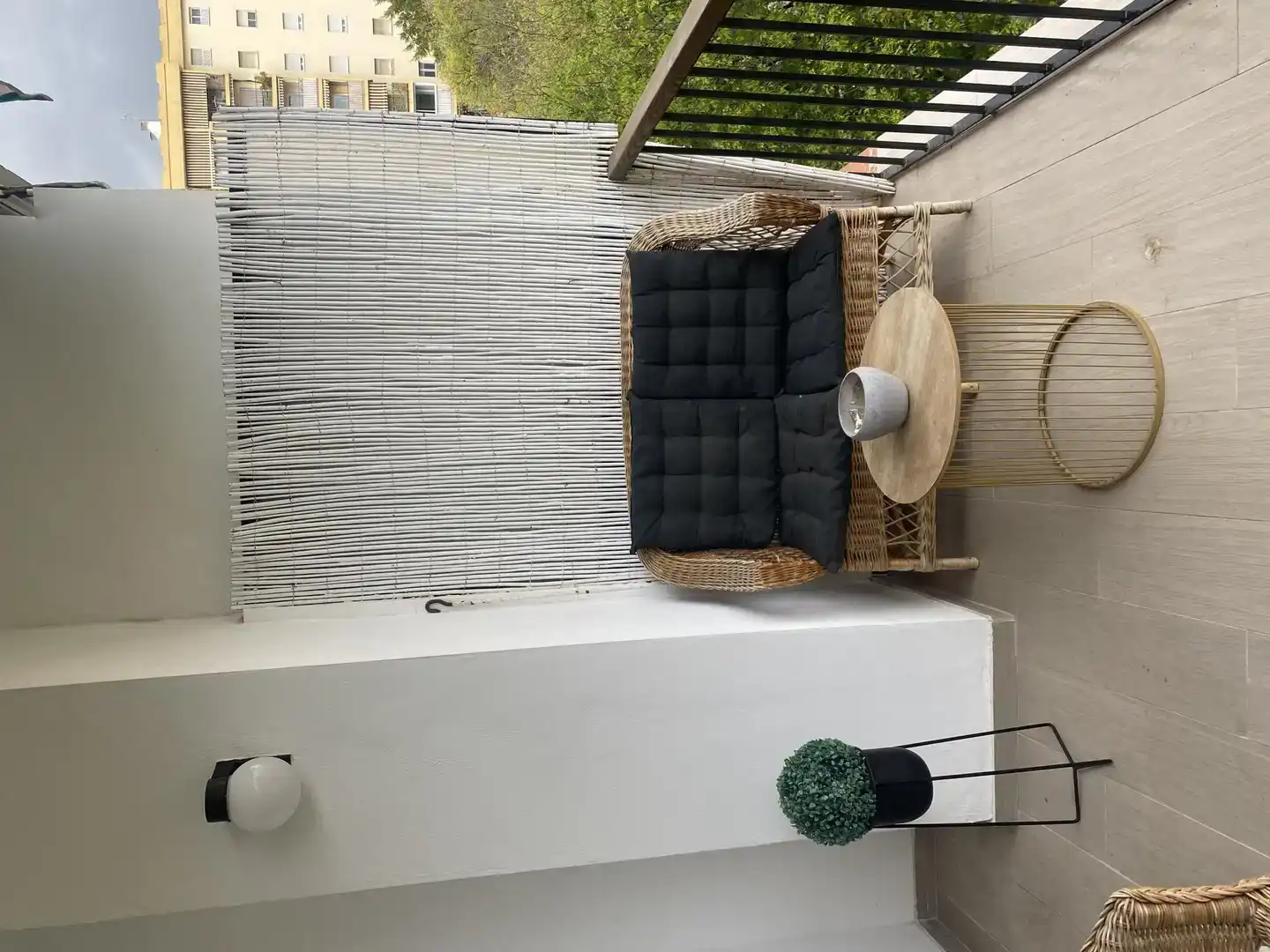 Terrasse von Wohnungen zur Miete in Marbella mit Privatgarten, Schwimmbad und Möbliert