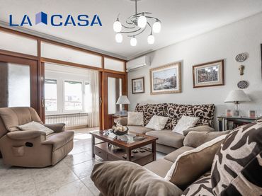 Flat with lift for sale in Calle de Camarena
