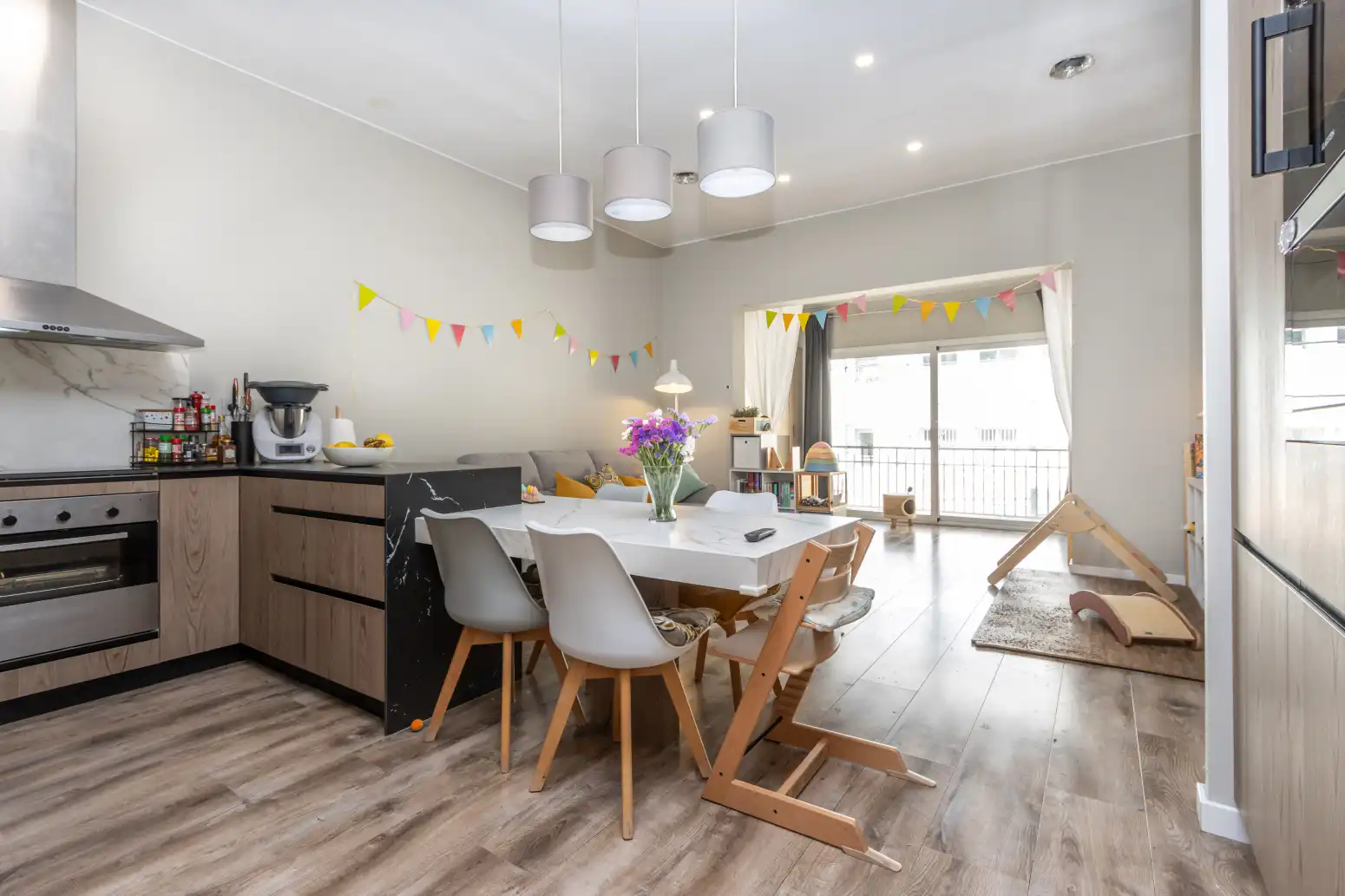 Menjador de Pis en venda en Terrassa amb Parquet