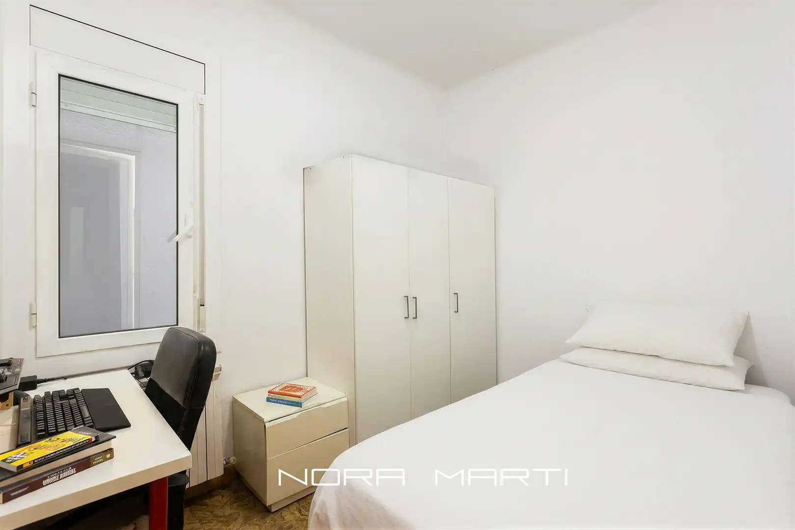 Schlafzimmer von Wohnung zum Verkauf in Barcelona mit Heizung und Balkon
