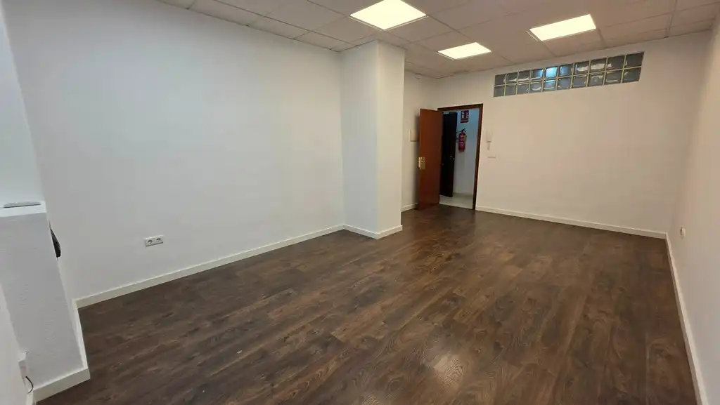 Office for rent in Murcia  with Air Conditioner