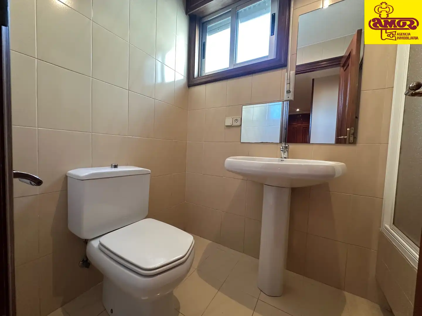 Baño de Piso en venta en Santiago de Compostela  con Calefacción, Terraza y Trastero
