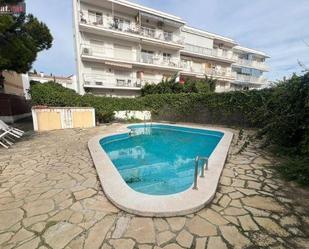 Swimming pool of Planta baja for sale in Vilanova i la Geltrú  with Parquet flooring, Terrace and Community pool