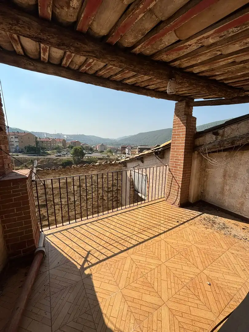 Detached homes for sale in Súria