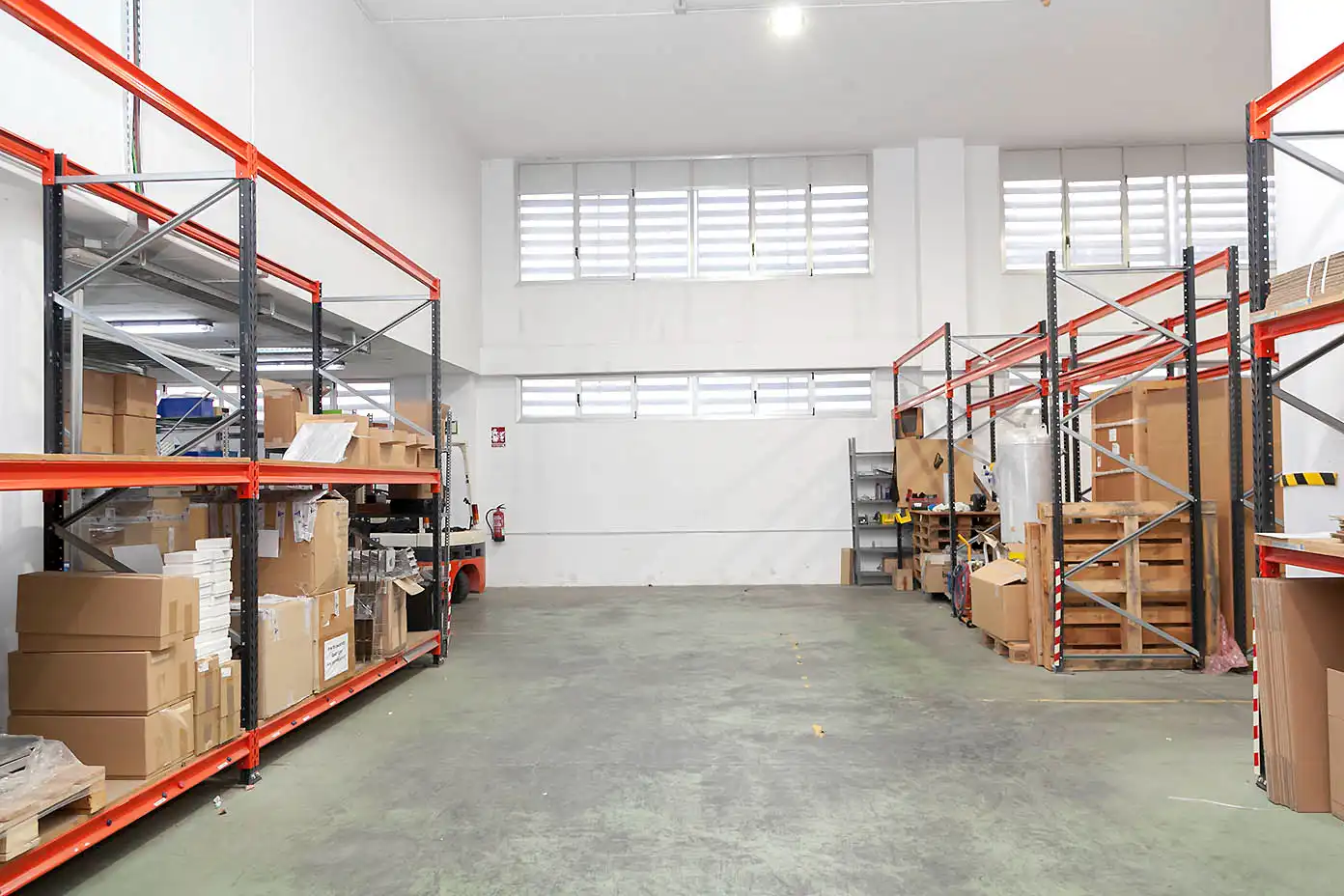 Nave industrial en venta en Molins de Rei con Alarma