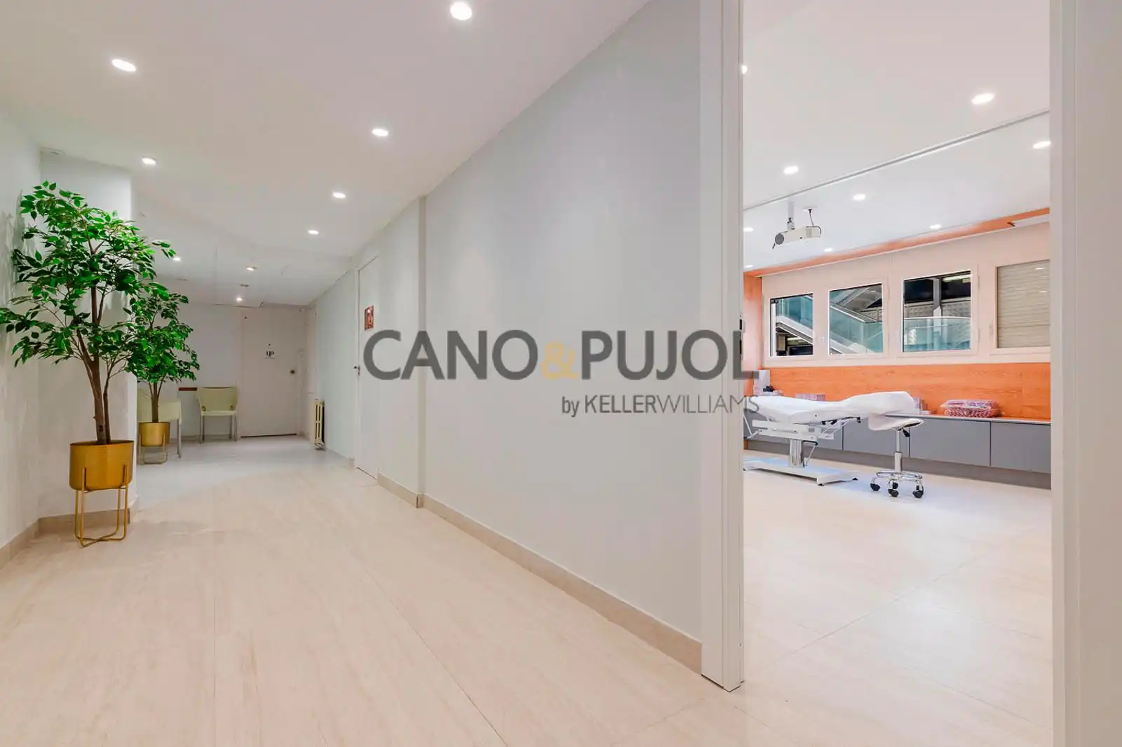 Büro zum Verkauf in Barcelona mit Klimaanlage, Heizung und Abstellraum