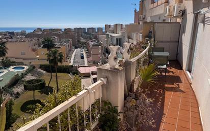 Vista exterior de Àtic en venda en Roquetas de Mar amb Aire condicionat i Piscina