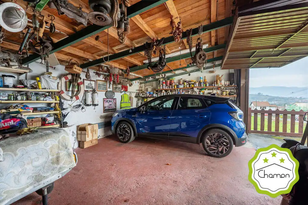 Parkplatz von Country house zum Verkauf in Erandio mit Heizung, Privatgarten und Terrasse