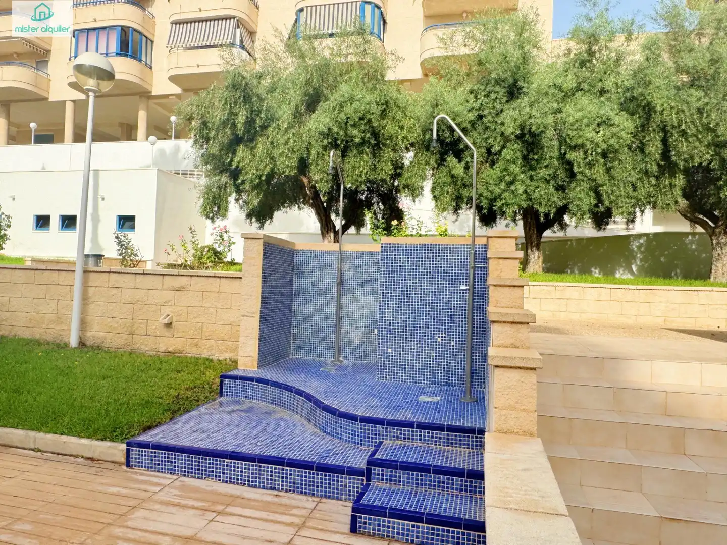 Piscina de Apartamento de alquiler en El Campello con Aire acondicionado, Jardín privado y Terraza