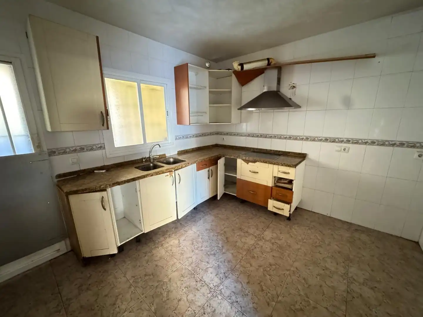 Cuina de Casa o xalet en venda en El Ejido amb Terrassa i Alarma