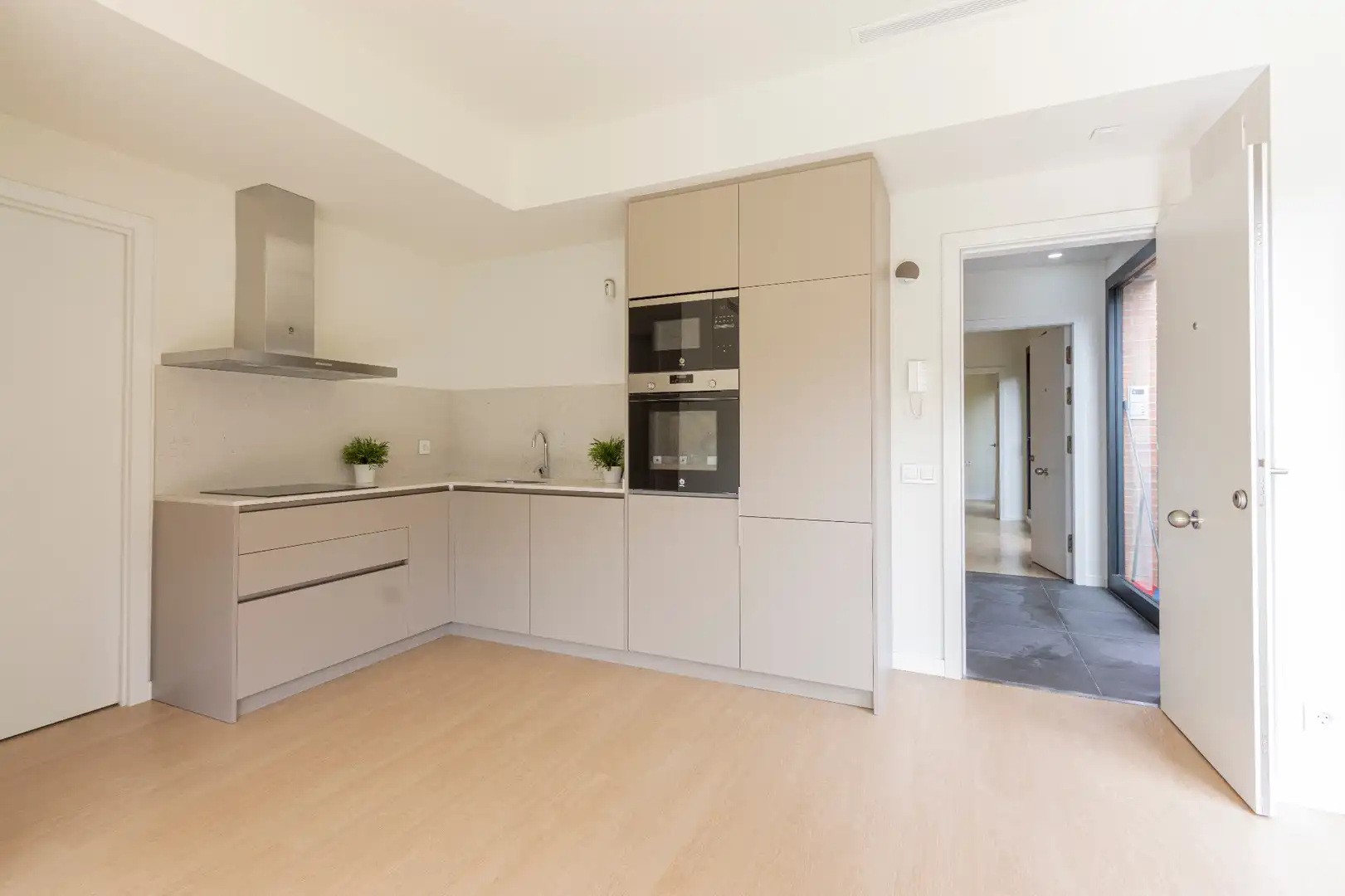 Cocina de Piso en venta en Barcelona con Aire acondicionado, Calefacción y Jardín privado