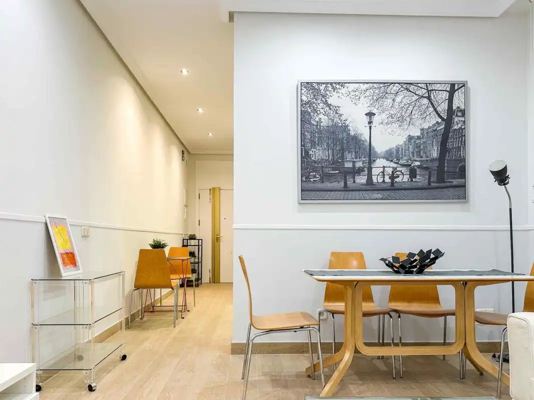 Comedor de Planta baja de alquiler en Madrid con Calefacción y Amueblado