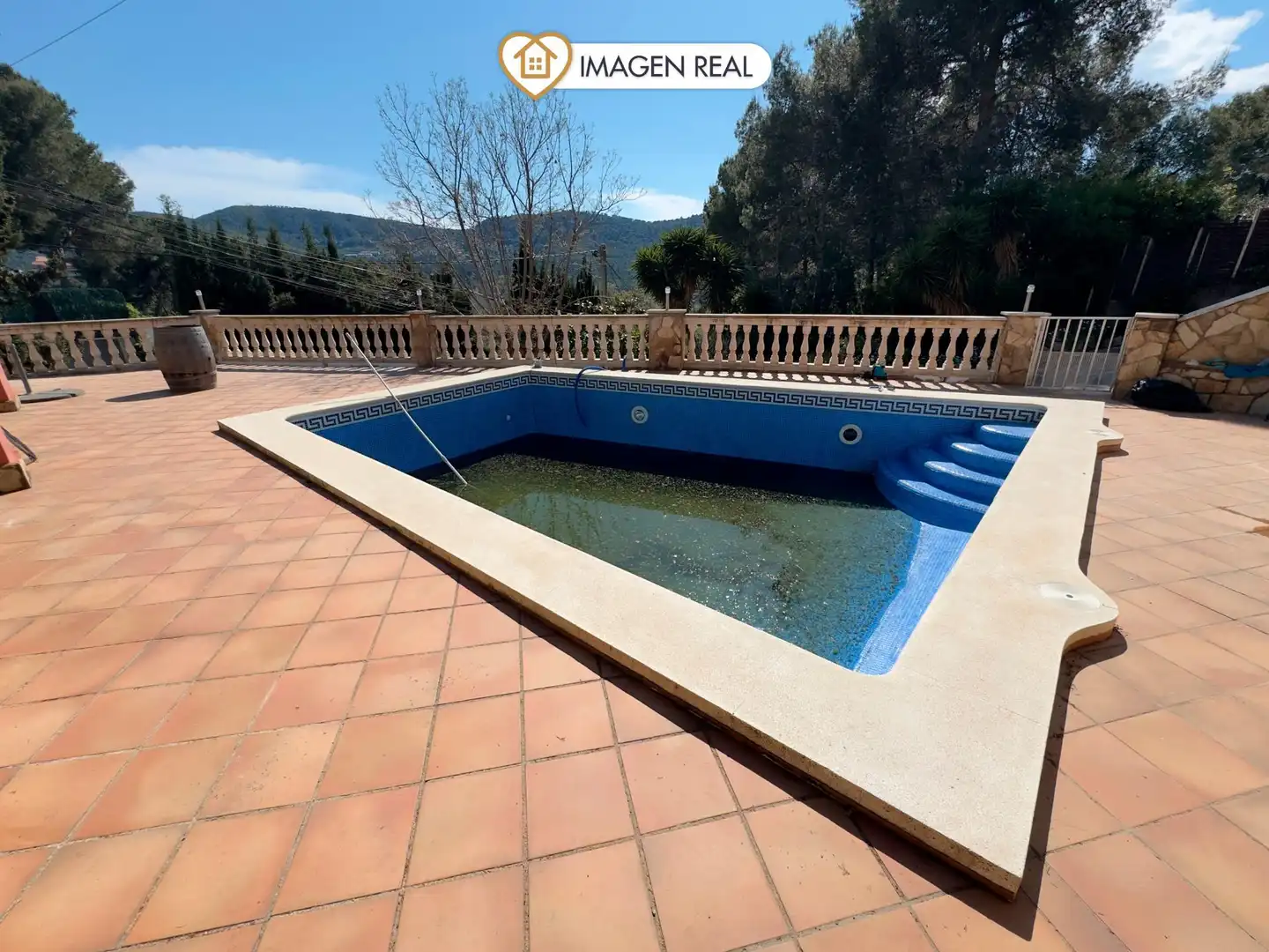 Piscina de Casa o xalet en venda en Vallirana amb Calefacció, Jardí privat i Terrassa
