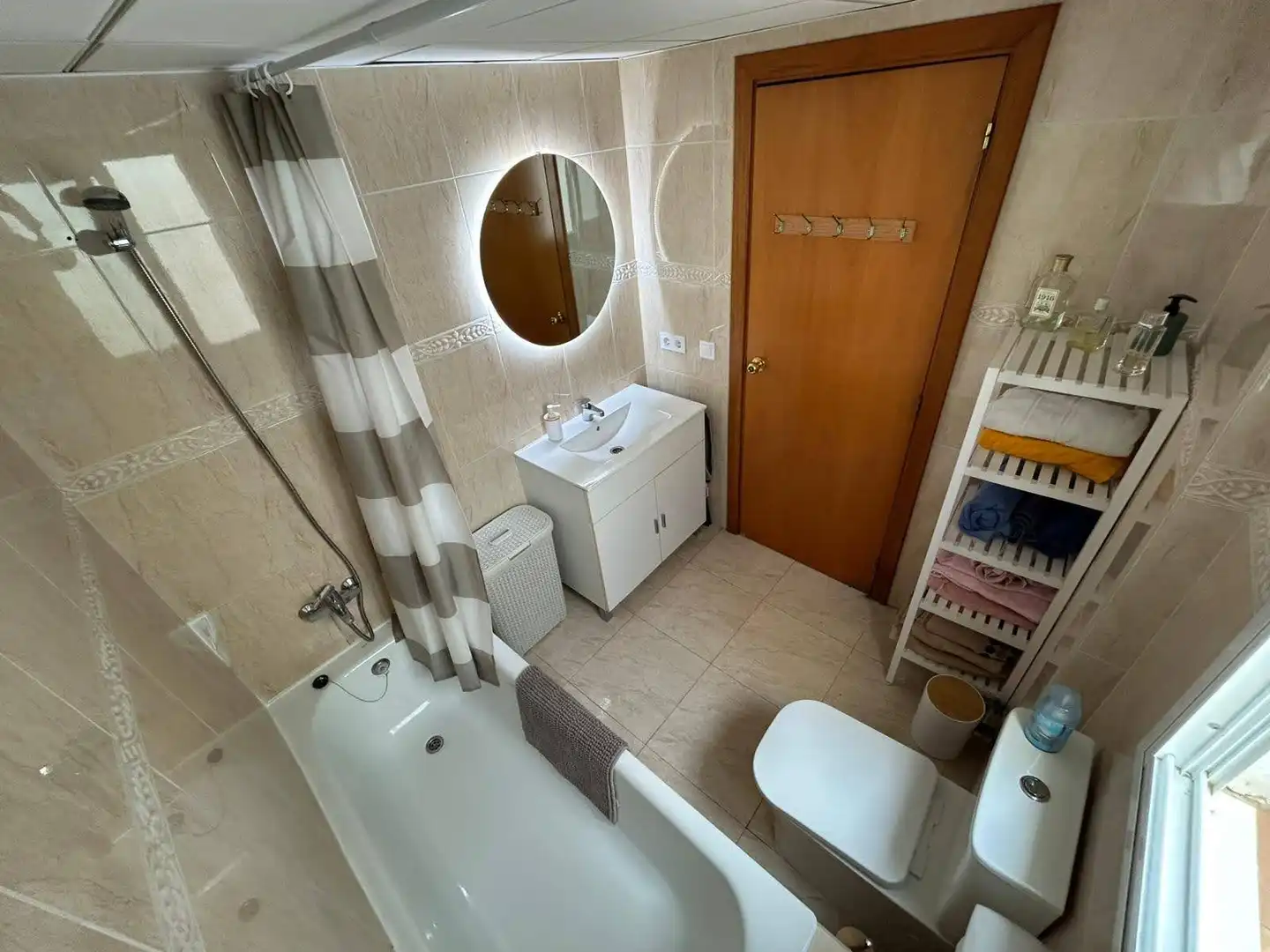Bathroom of Flat for rent in Cunit  with Air Conditioner, Terrace and Furnished
