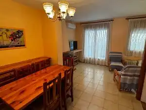 Casa adosada de alquiler en Els Munts