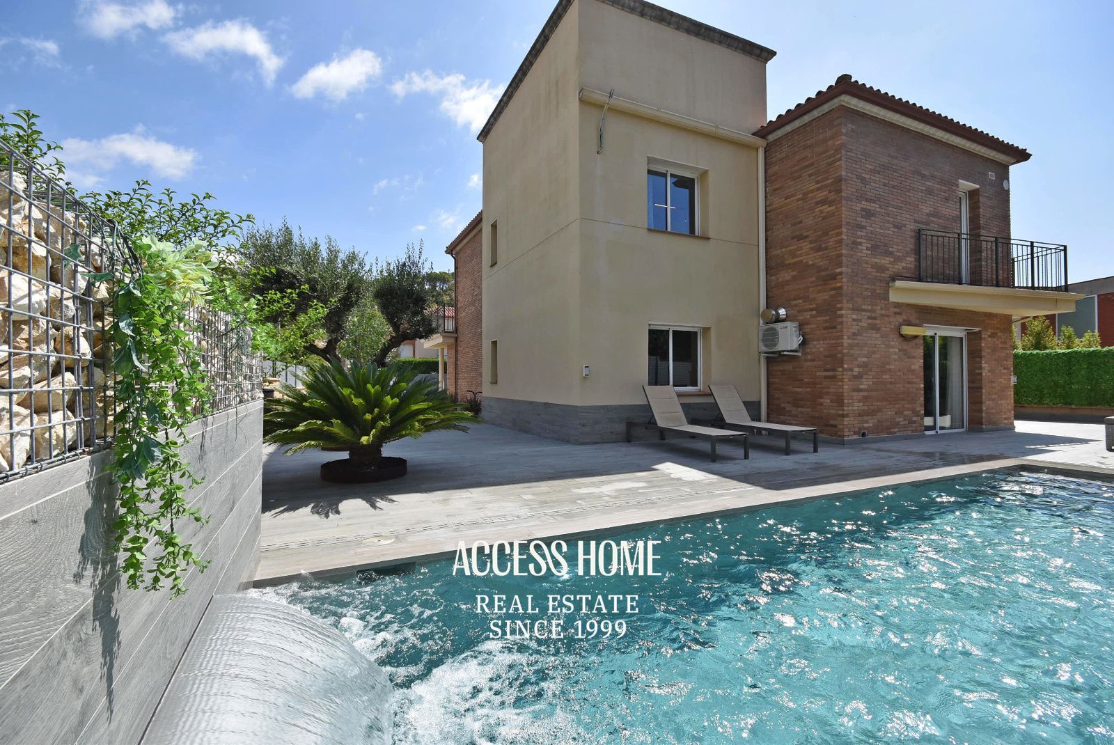 Exterior view of House or chalet for sale in Canet de Mar  with Air Conditioner, Heating and Terrace