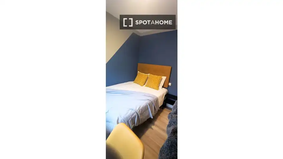 Habitación de Piso para compartir en Segovia con Aire acondicionado, Calefacción y Amueblado