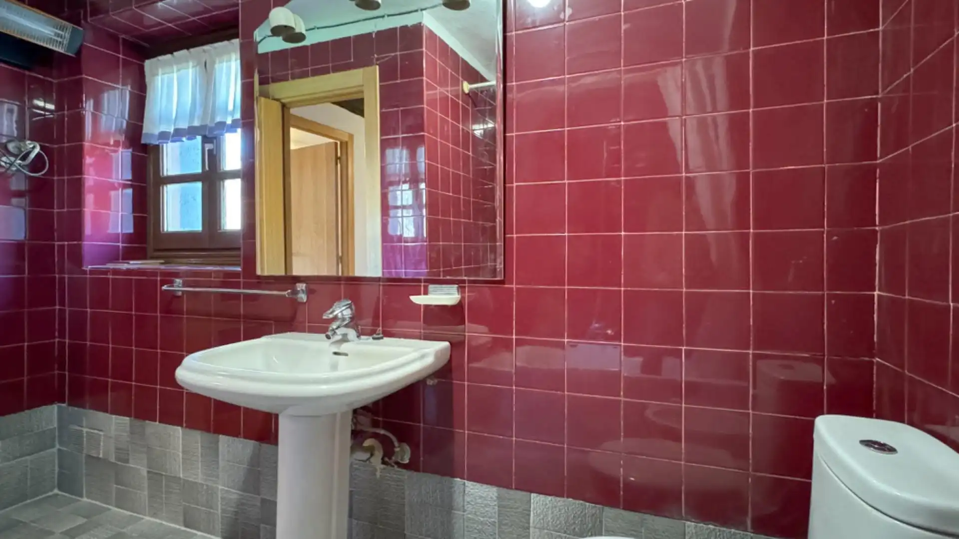 Baño de Finca rústica en venta en Mendaro con Calefacción, Jardín privado y Terraza