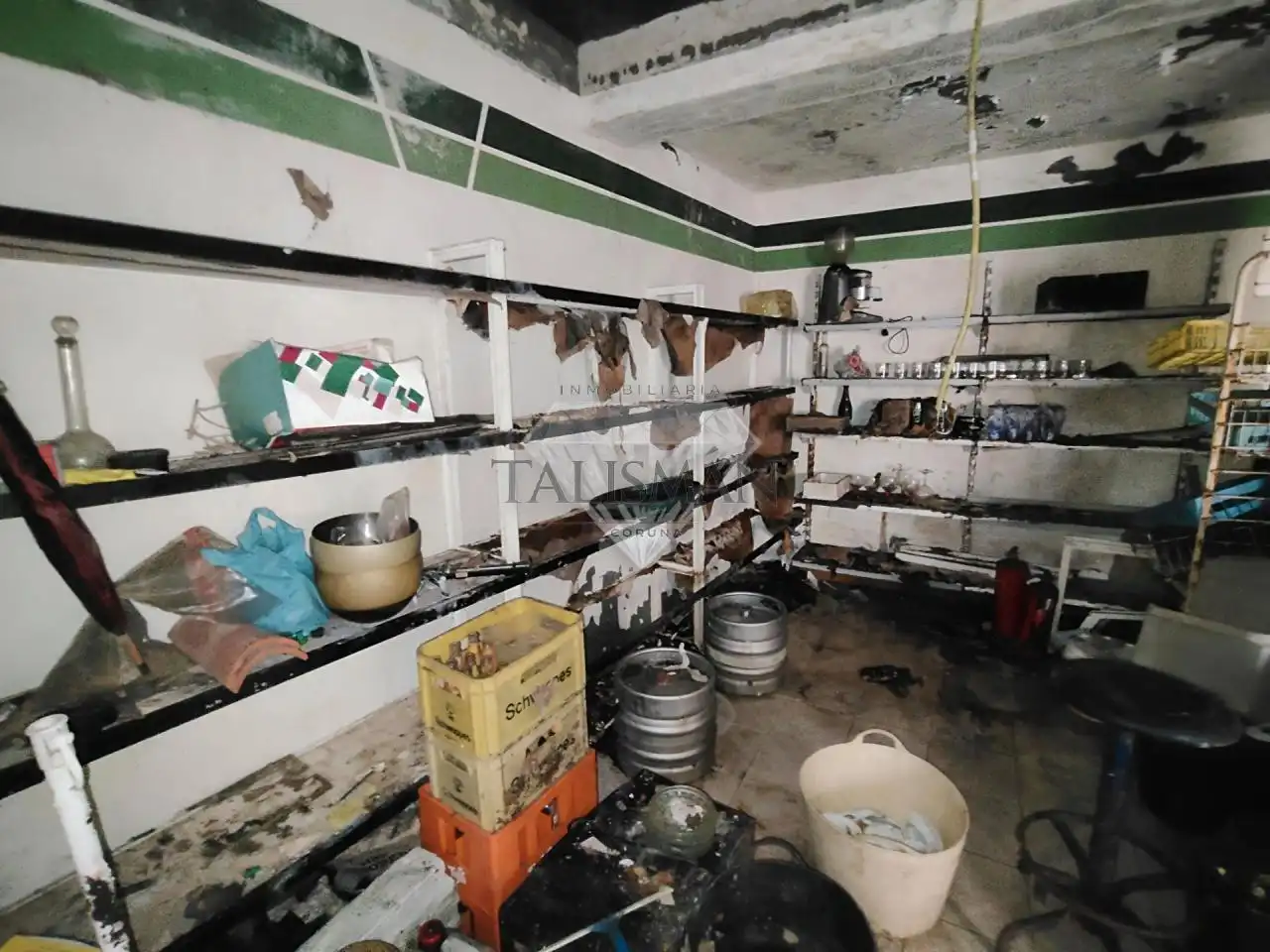 Cocina de Casa adosada en venta en Noia con Calefacción, Jardín privado y Terraza