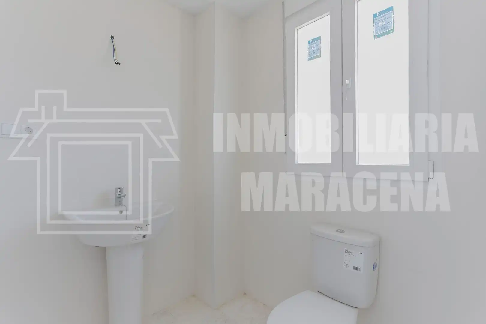 Casa adosada en venta en Láchar