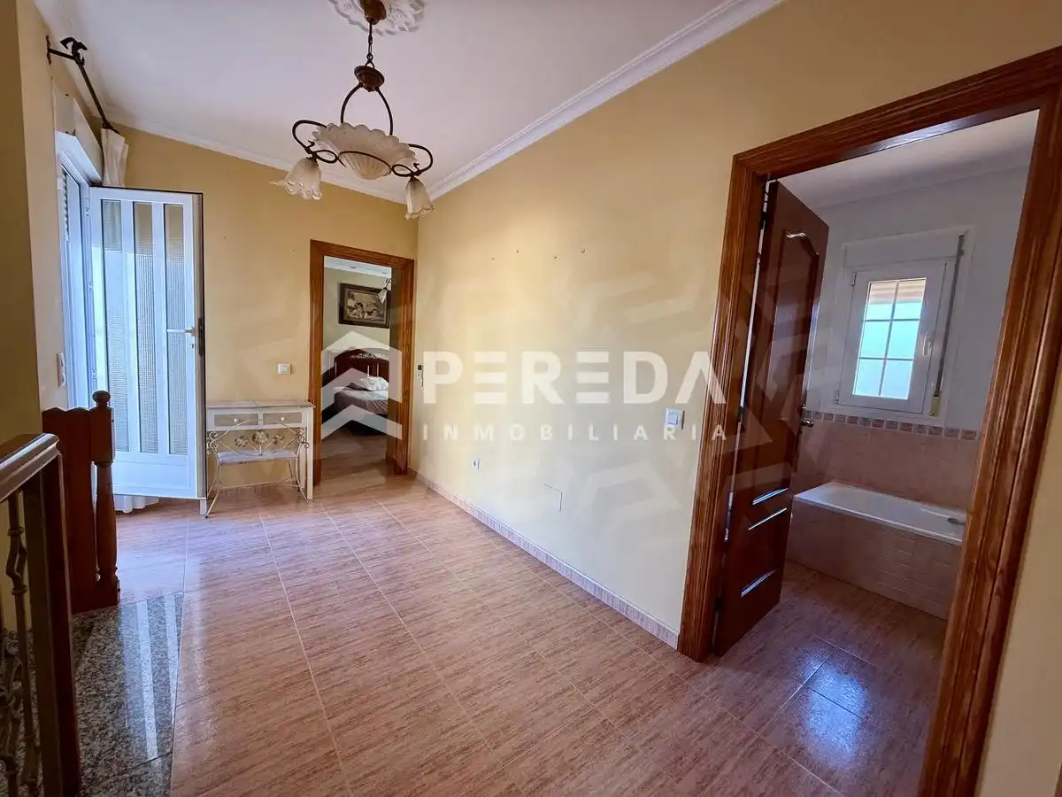 Casa o xalet en venda en La Mojonera amb Jardí privat, Terrassa i Moblat