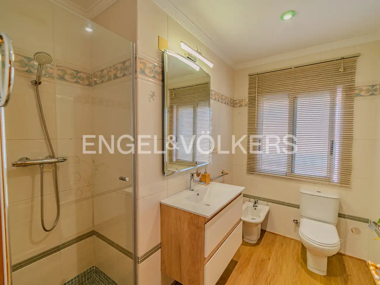 Bathroom of Houses for sale in San Vicente del Raspeig / Sant Vicent del Raspeig  with Air Conditioner, Heating and Private garden