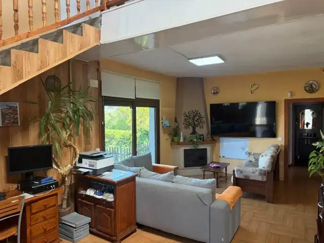 Sala de estar de Casa o chalet en venta en Lliçà d'Amunt con Aire acondicionado, Calefacción y Jardín privado
