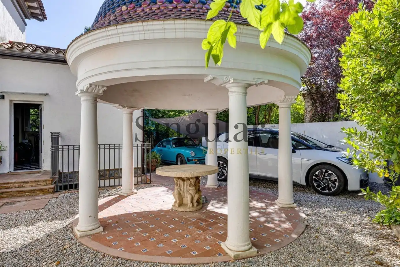 Terrassa de Casa o xalet en venda en Sant Cugat del Vallès amb Calefacció, Jardí privat i Traster