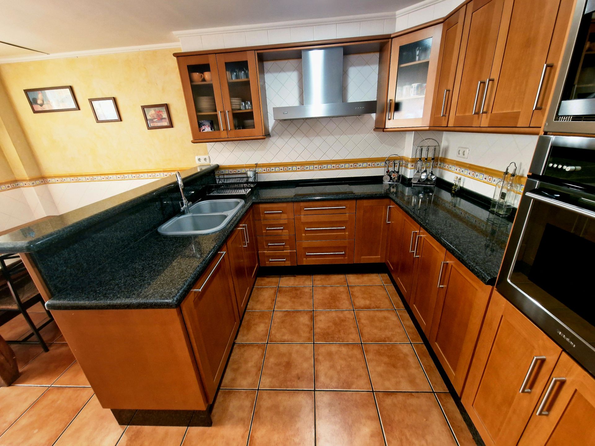 Kitchen of Flat to rent in Vila-real  with Air Conditioner, Parquet flooring and Storage room