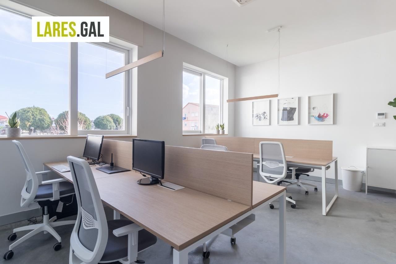 Office to rent in Cangas   with Air Conditioner, Heating and Furnished