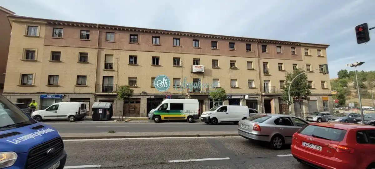 Vista exterior de Pis en venda en Segovia amb Calefacció