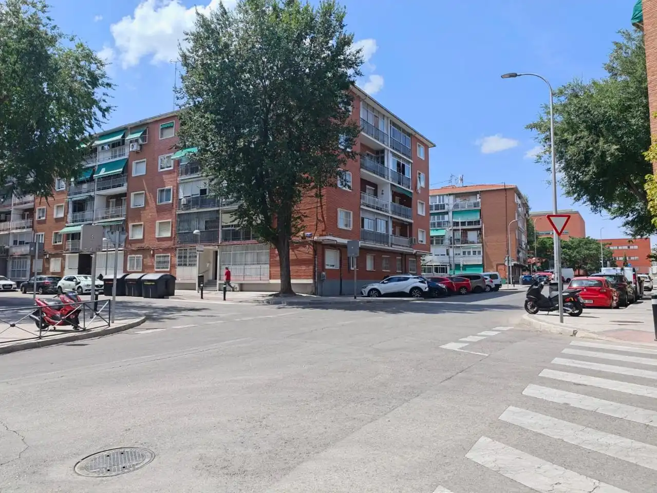 Vista exterior de Pis en venda en Madrid amb Calefacció i Terrassa