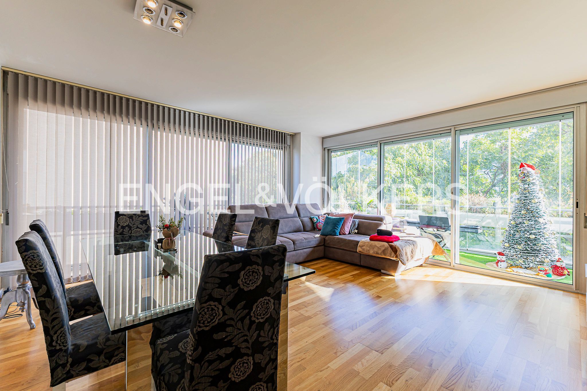 Living room of Apartment for sale in Sant Adrià de Besòs  with Air Conditioner, Heating and Parquet flooring