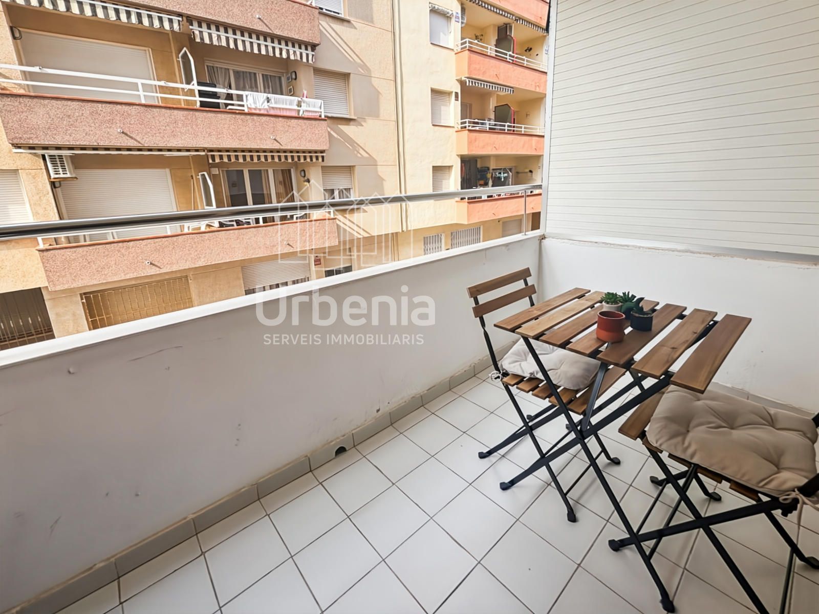Terraza de Piso en venta en Pineda de Mar con Calefacción, Terraza y Amueblado