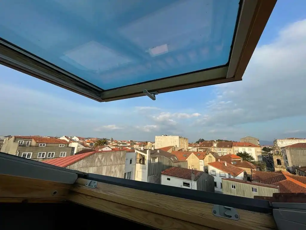Vista exterior de Pis de lloguer en Cambados amb Parquet, Moblat i Forn