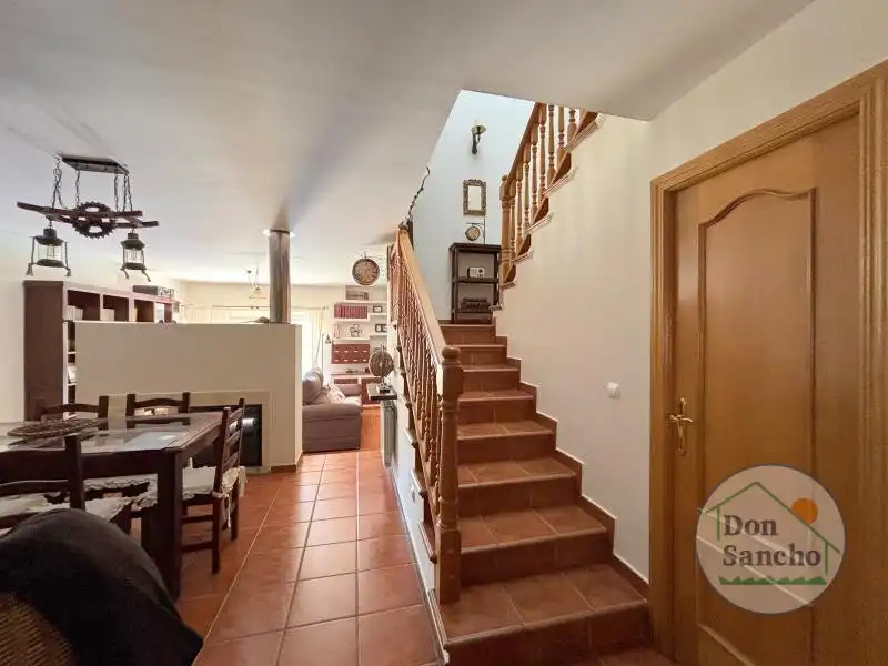 Casa adosada en venta en Cabezón de Pisuerga con Calefacción, Jardín privado y Terraza