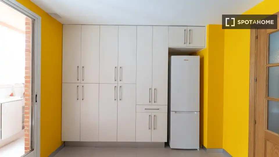 Kitchen of Flat for rent in Madrid  with Air Conditioner, Heating and Furnished