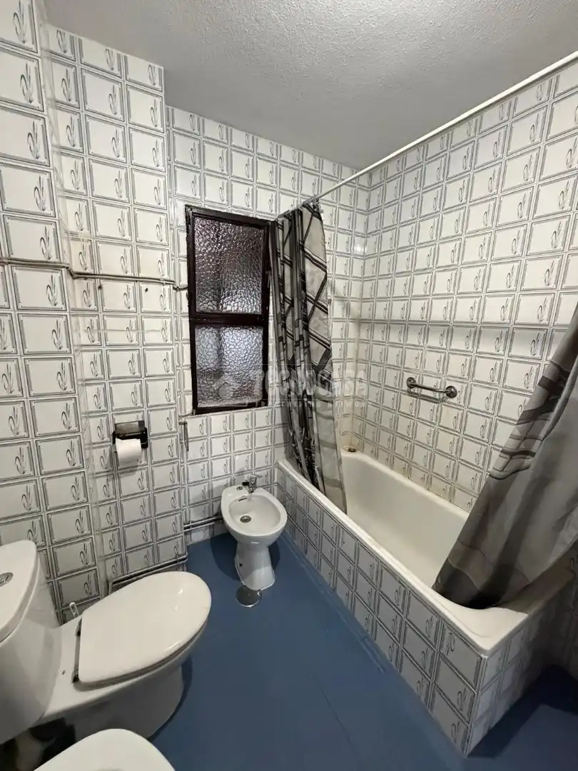 Baño de Piso en venta en Fuenlabrada con Calefacción