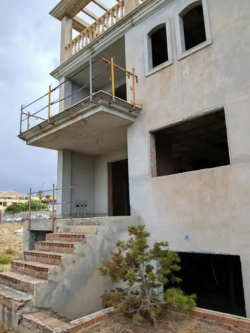 Vista exterior de Casa adosada en venda en Vélez-Málaga