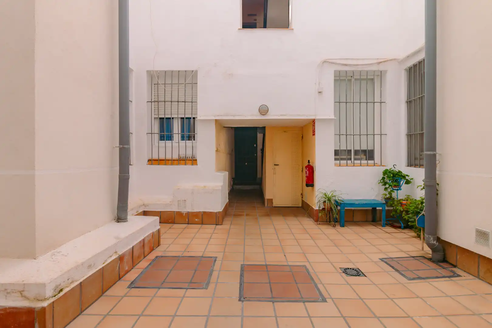 Vista exterior de Piso en venta en Madrid con Horno y Lavadora