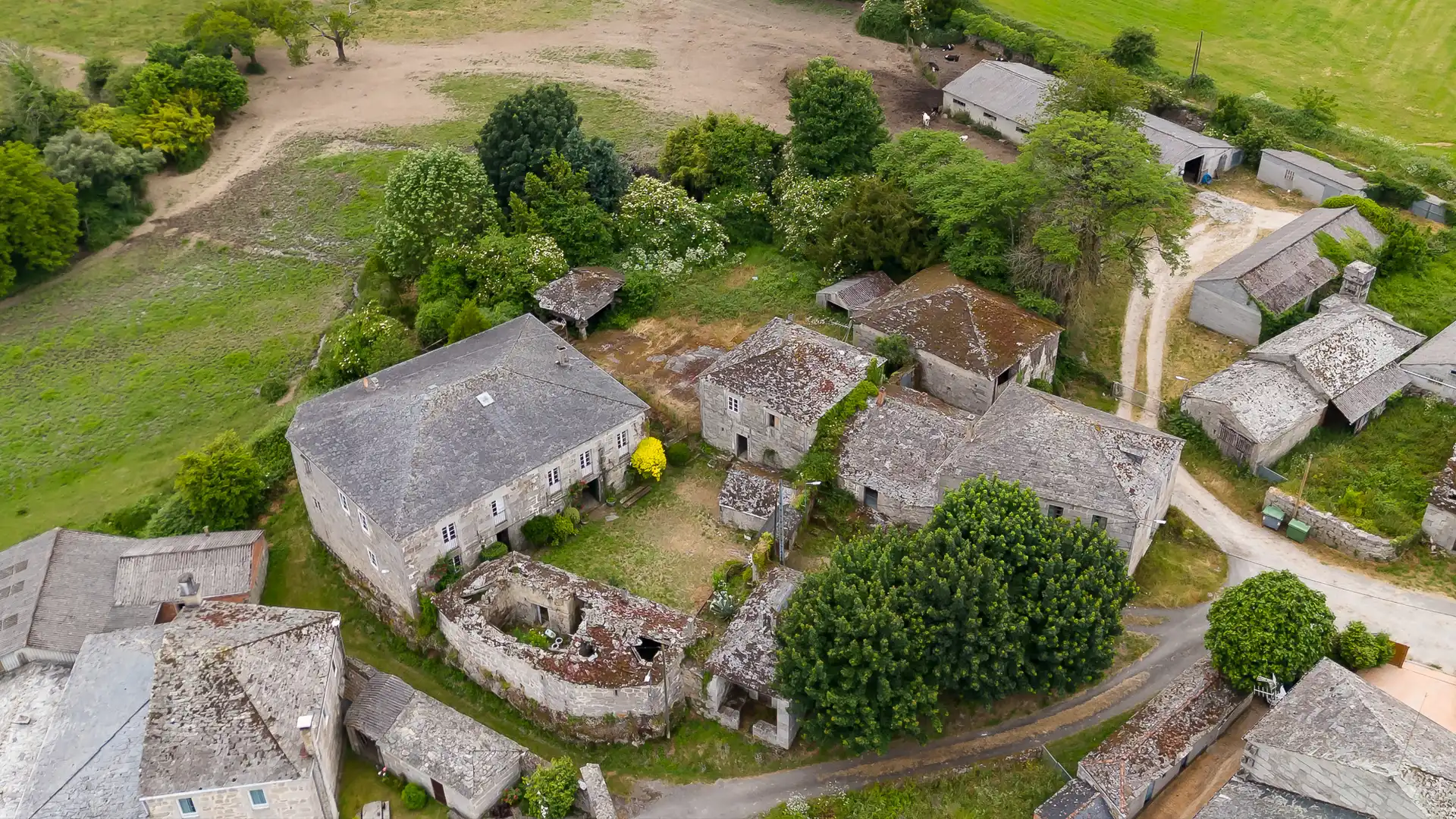 Finca rústica en venda en Castroverde amb Moblat