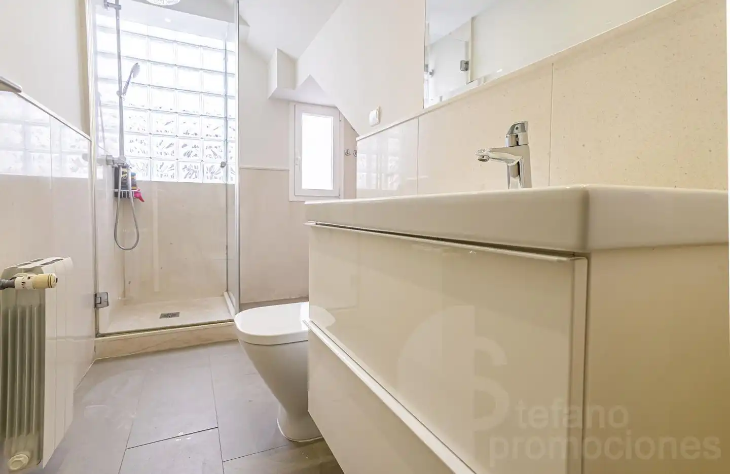 Badezimmer von Dachboden zur Miete in Málaga mit Klimaanlage, Heizung und Parkett