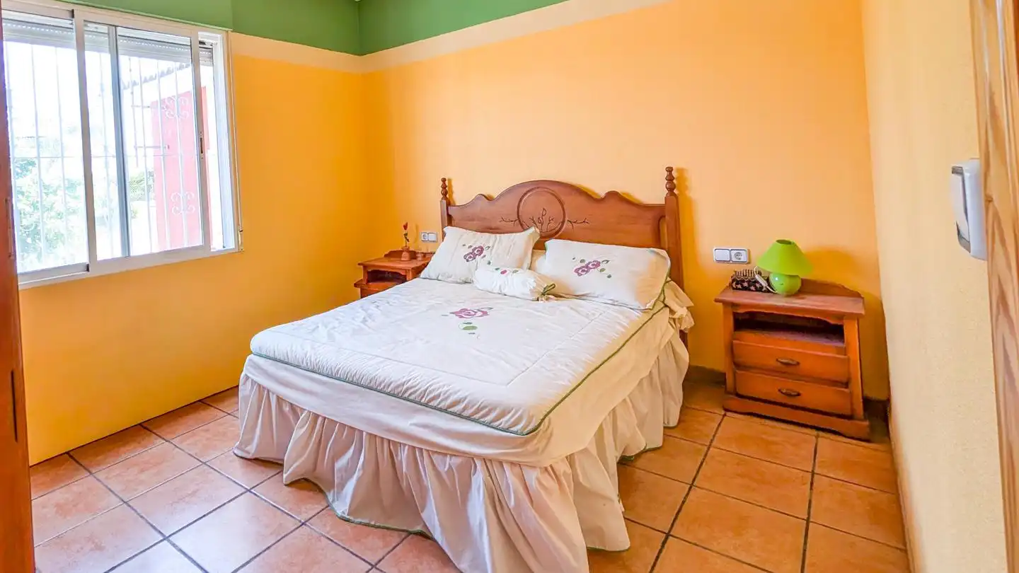 Dormitori de Casa o xalet en venda en Elche / Elx amb Aire condicionat, Jardí privat i Terrassa