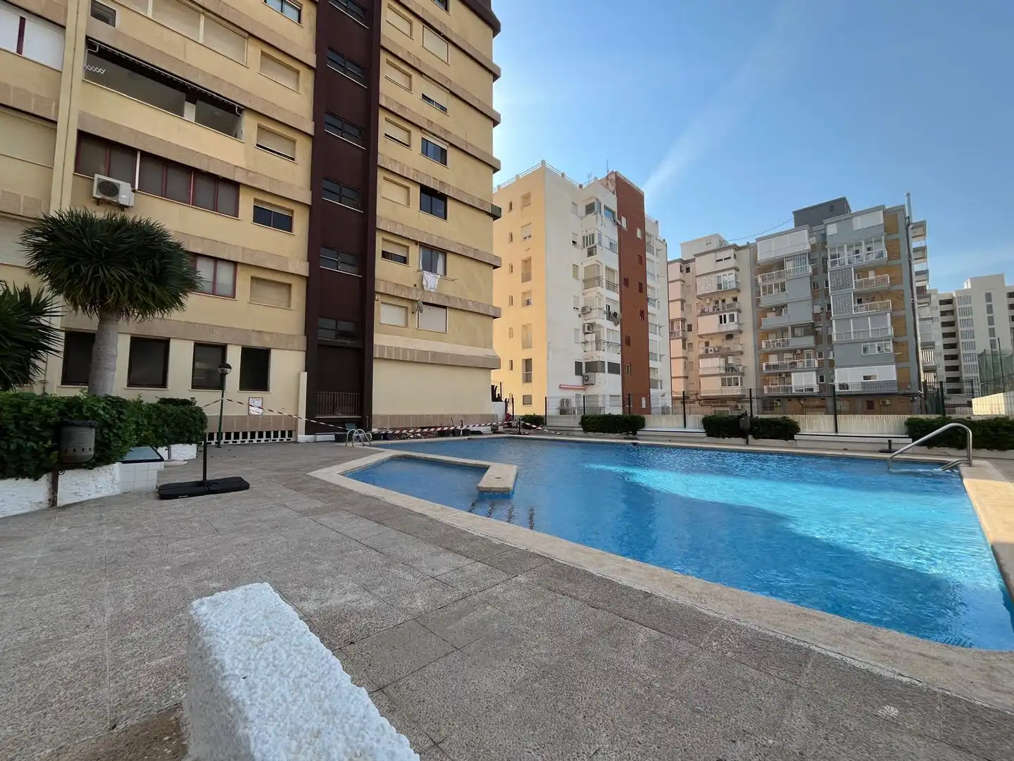 Piscina de Apartamento en venta en Gandia con Terraza, Amueblado y Piscina comunitaria